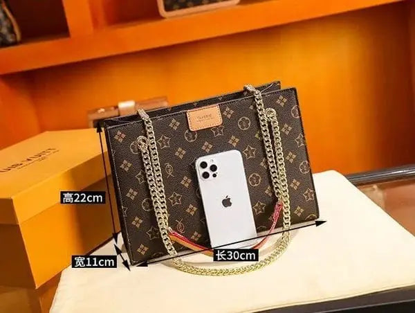 Curvy Ware 2025 Luxury Chain Handbag & Shoulder Bag