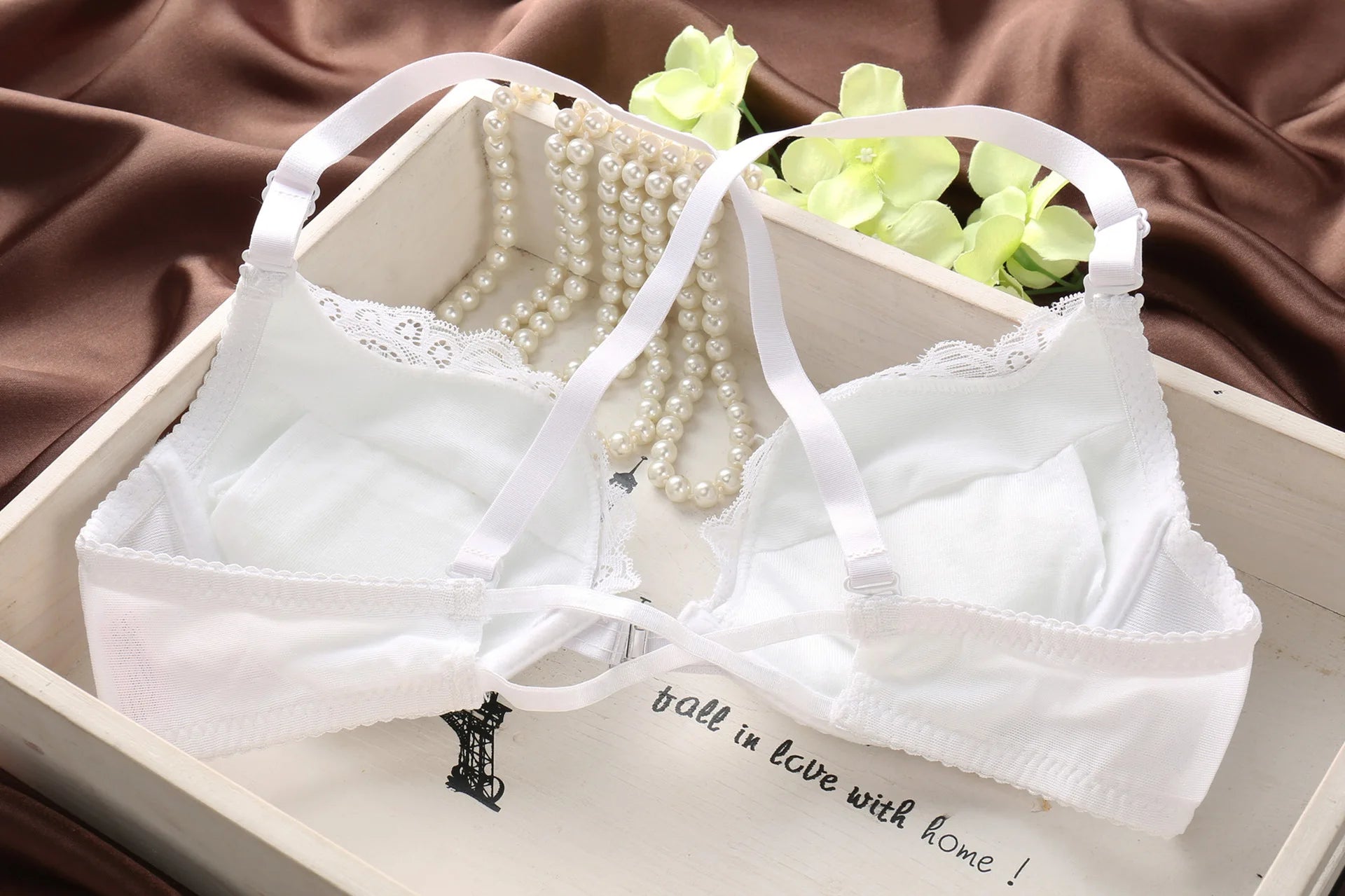 Japanese sexy lace back diamond front button underwear women's bra suit