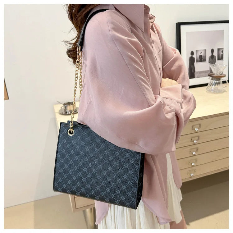 New Grid 2024 Large Capacity Commuter Tote Bag Chain Strap Single Shoulder Women's Bag Fashion Handheld Crossbody