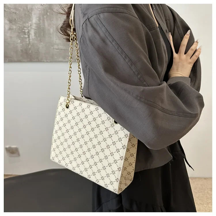 New Grid 2024 Large Capacity Commuter Tote Bag Chain Strap Single Shoulder Women's Bag Fashion Handheld Crossbody