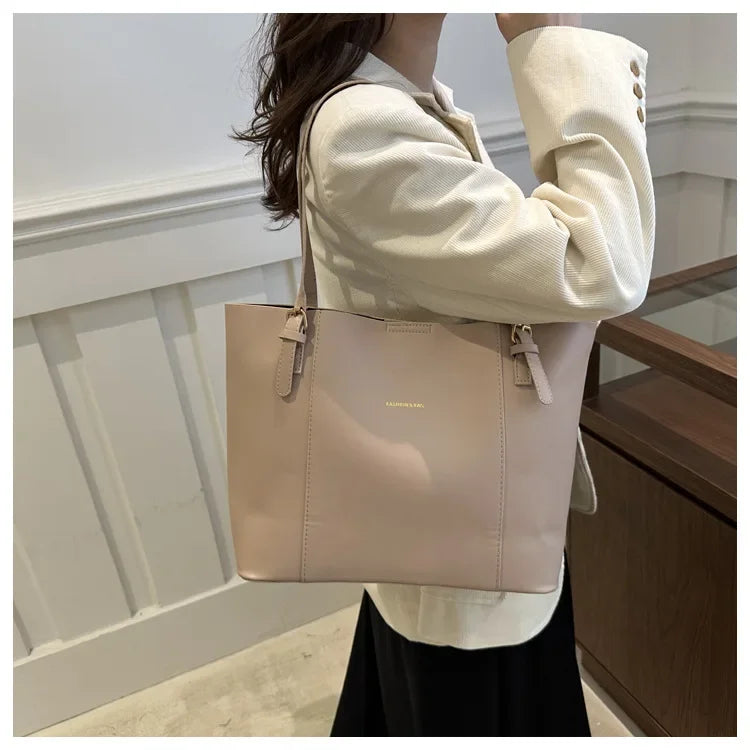 Retro Minimalist Large Capacity Commuter Bag Women's Winter New Fashion Handbag Shoulder Bag Tote Bag Soft Polyester Lining