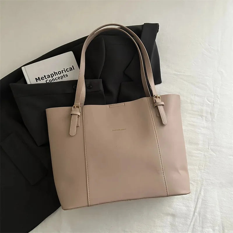 Retro Minimalist Large Capacity Commuter Bag Women's Winter New Fashion Handbag Shoulder Bag Tote Bag Soft Polyester Lining
