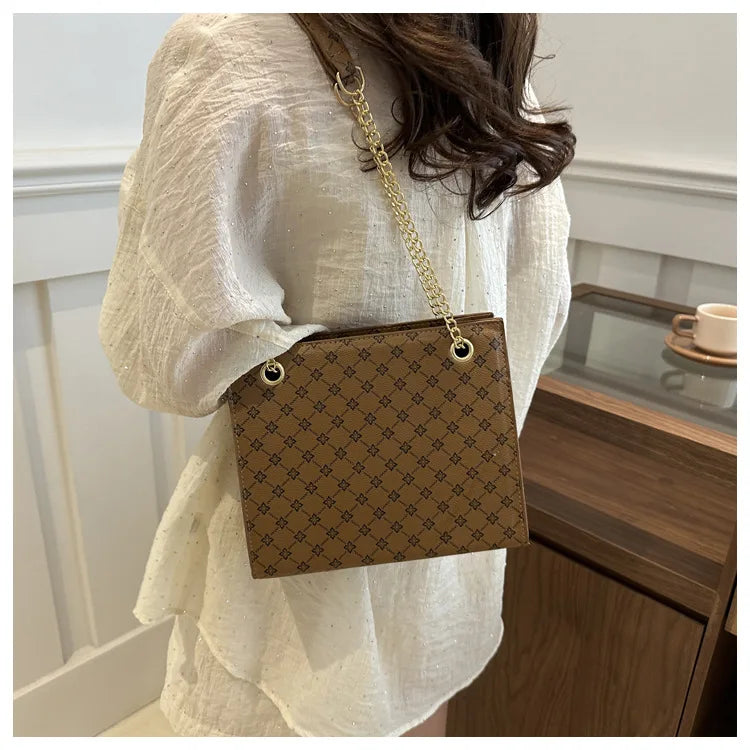 New Grid 2024 Large Capacity Commuter Tote Bag Chain Strap Single Shoulder Women's Bag Fashion Handheld Crossbody