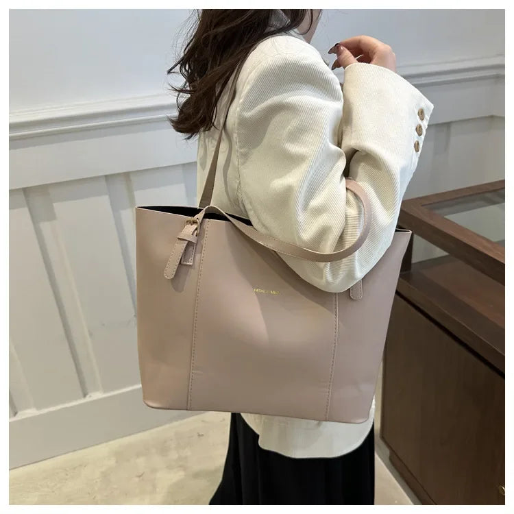 Retro Minimalist Large Capacity Commuter Bag Women's Winter New Fashion Handbag Shoulder Bag Tote Bag Soft Polyester Lining