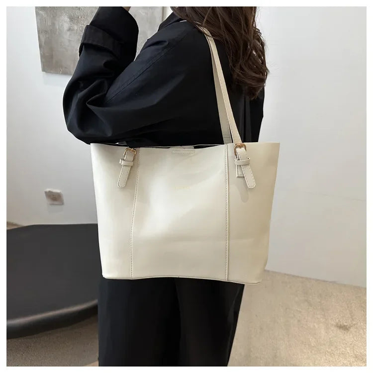 Retro Minimalist Large Capacity Commuter Bag Women's Winter New Fashion Handbag Shoulder Bag Tote Bag Soft Polyester Lining